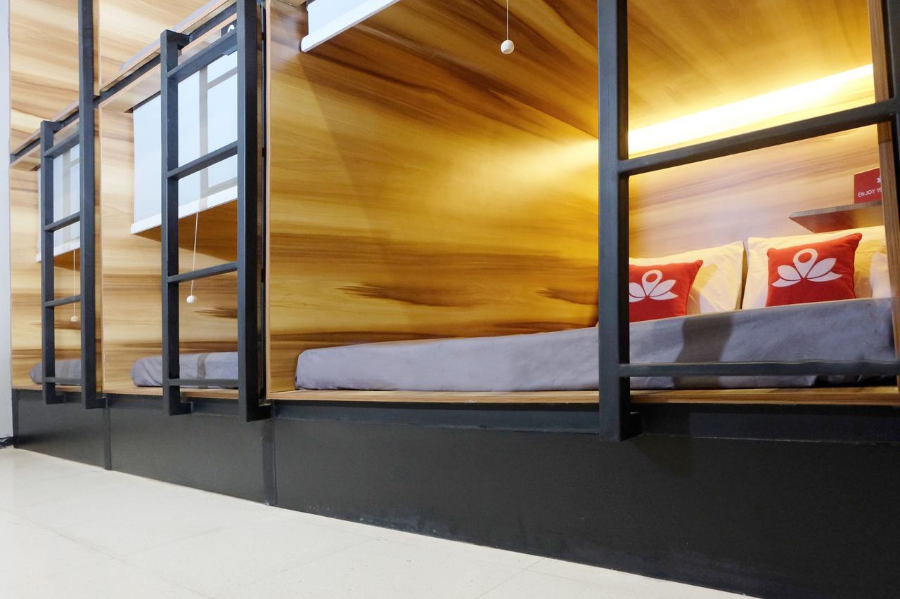 Zen Hostel Gubeng Station Σουραμπάγια Εξωτερικό φωτογραφία