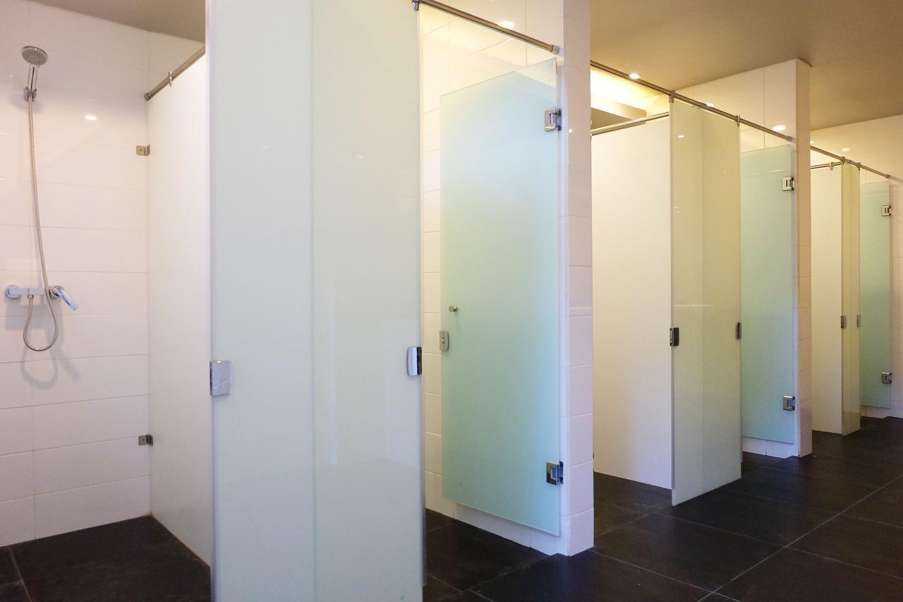 Zen Hostel Gubeng Station Σουραμπάγια Εξωτερικό φωτογραφία